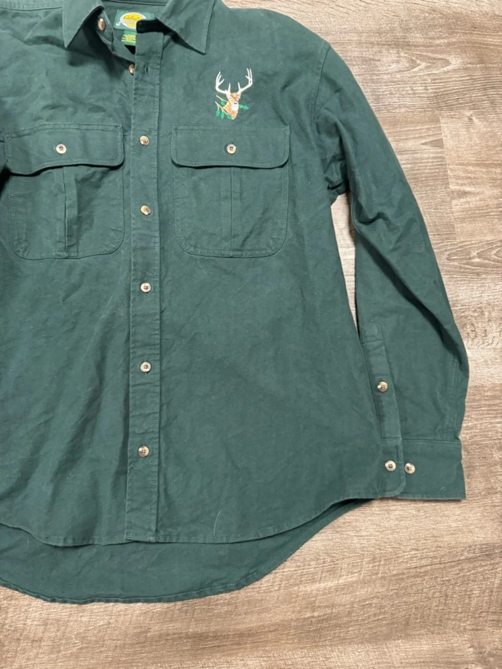 Cabelas Outdoor Gear Green Deer Embroidered Button Front Shirt Size Medium